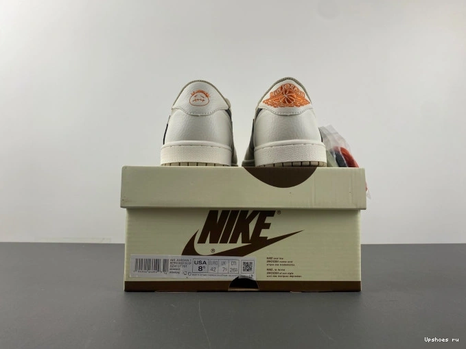 1  OG SP DZ137-701 TRAVIS RETRO LOW  JORDAN SCOTT 0813